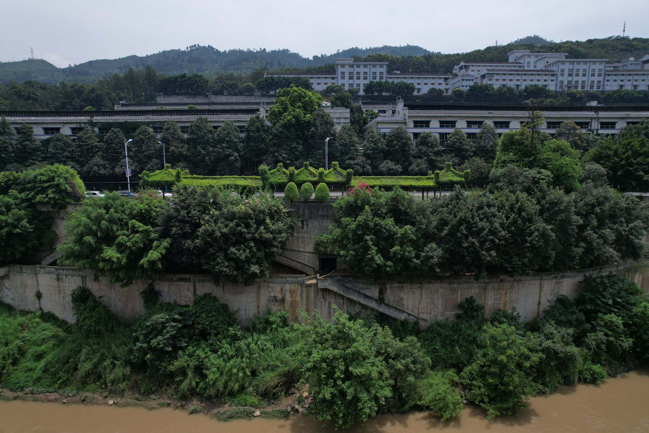 “中国茅台对您说”之四环境篇：生态密码——离开茅台镇生产不了茅台酒