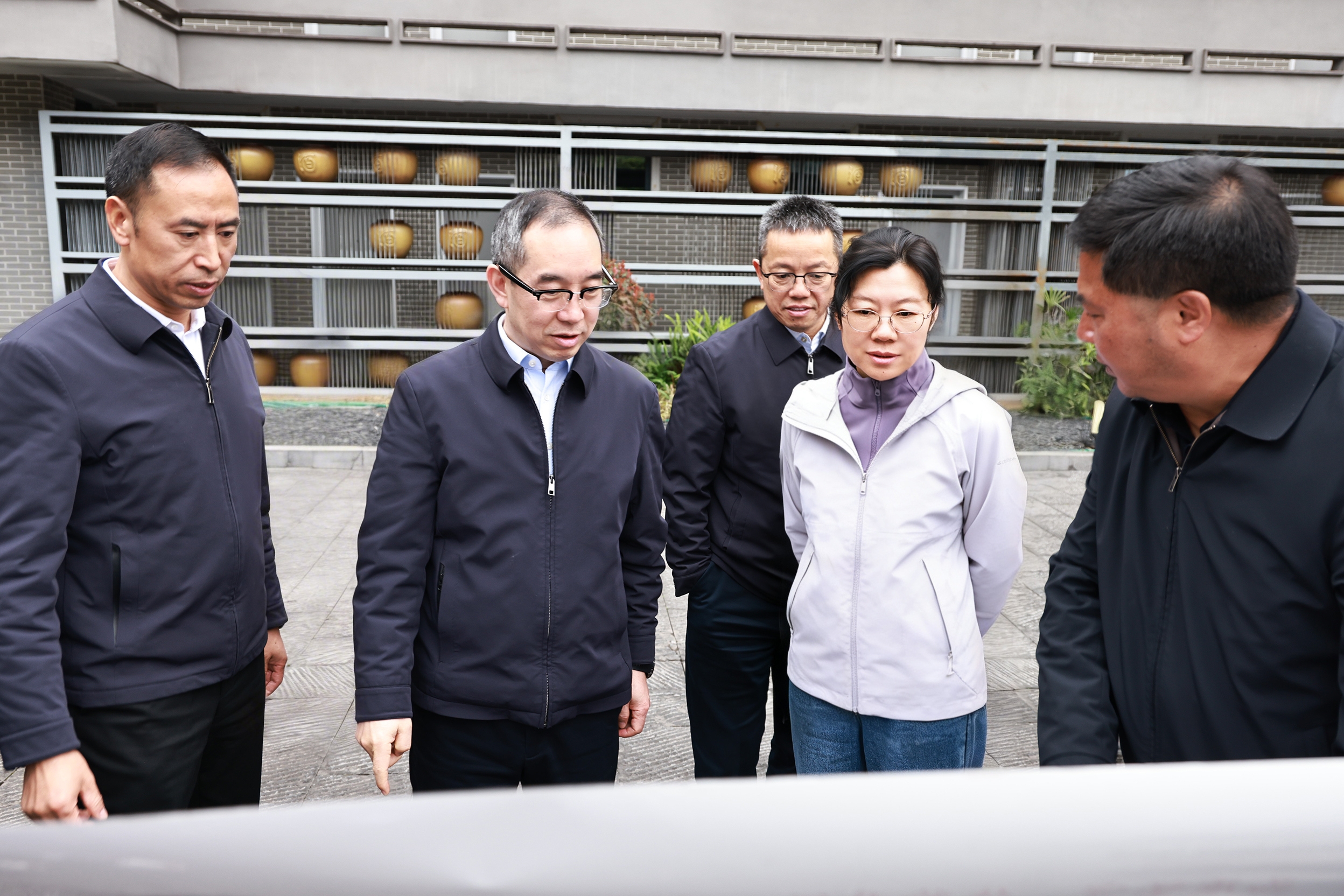 陈华调研茅台酒旅一体化项目建设